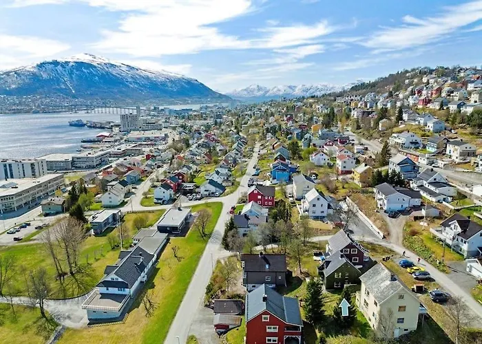 Cozy Little House In Tromsø